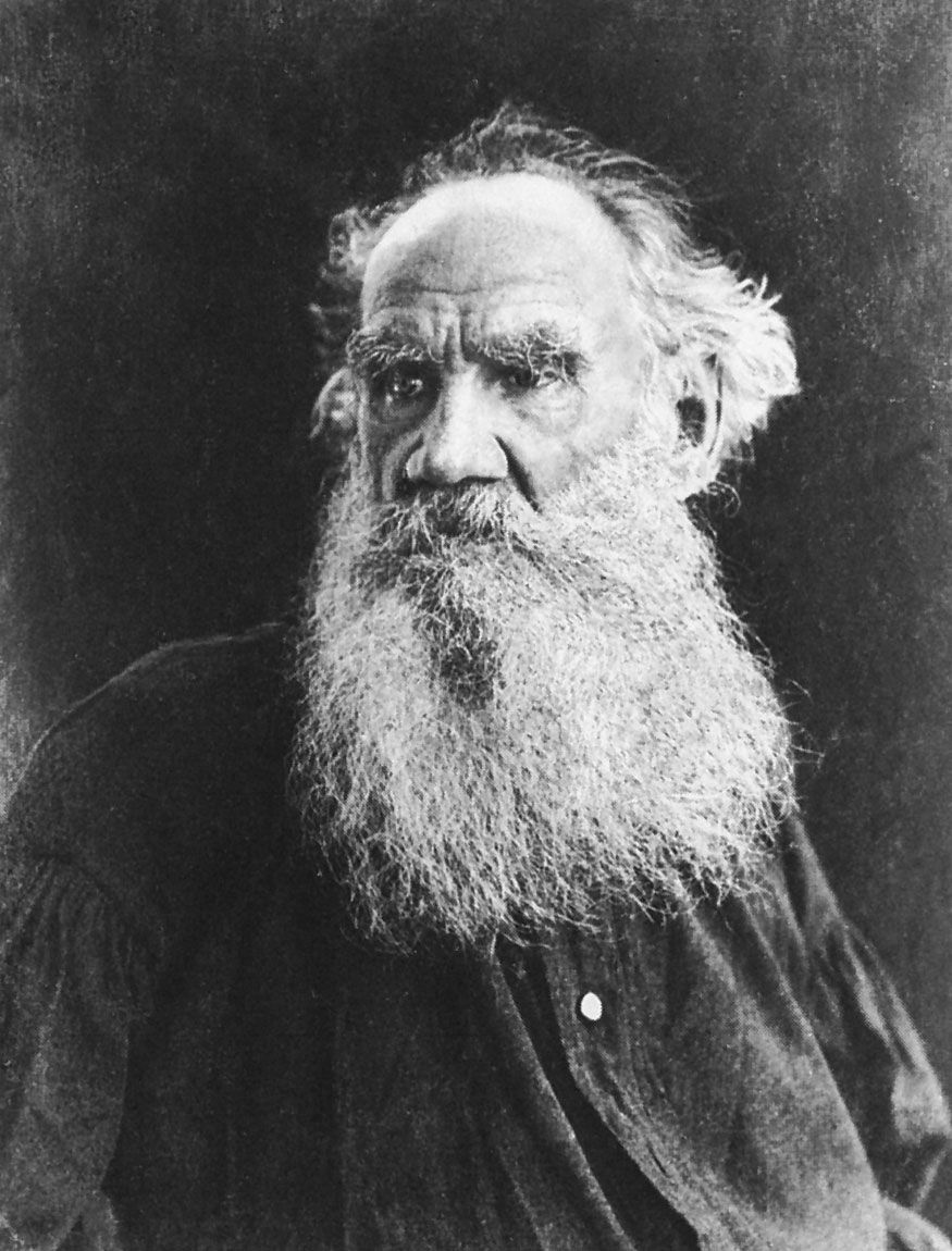 Books in Order: Comprehensive Guide to Leo Tolstoy’s Novels