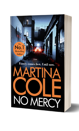 Books in Order: A Comprehensive Guide to Martina Cole’s Novels