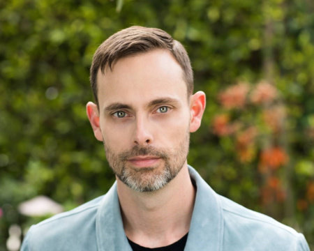 Books in Order: A Comprehensive Guide to Ransom Riggs’s Novels