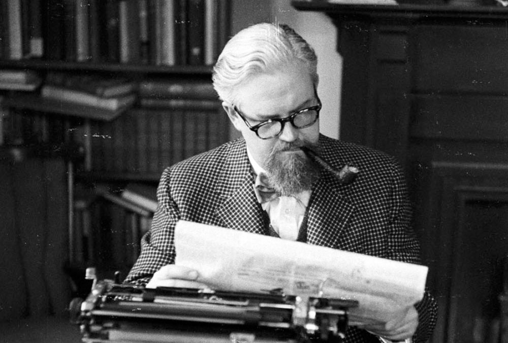 Books in Order: A Comprehensive Guide to the Sequences of Robertson Davies’s Books