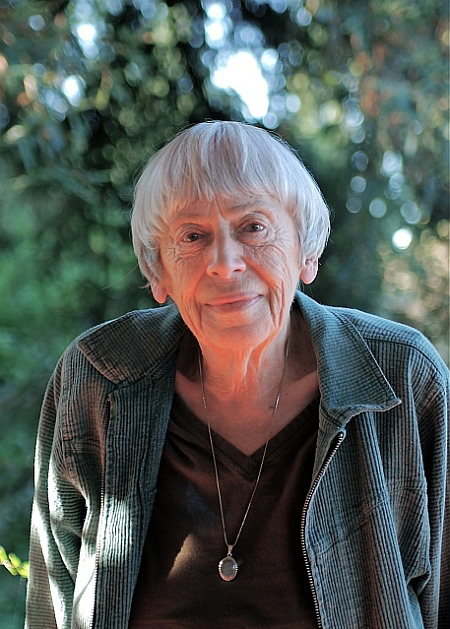 Books in Order: A Comprehensive Guide to Ursula K. Le Guin’s Fantastic Novels